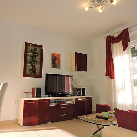 Apartman Legin Fažana Екстериор снимка